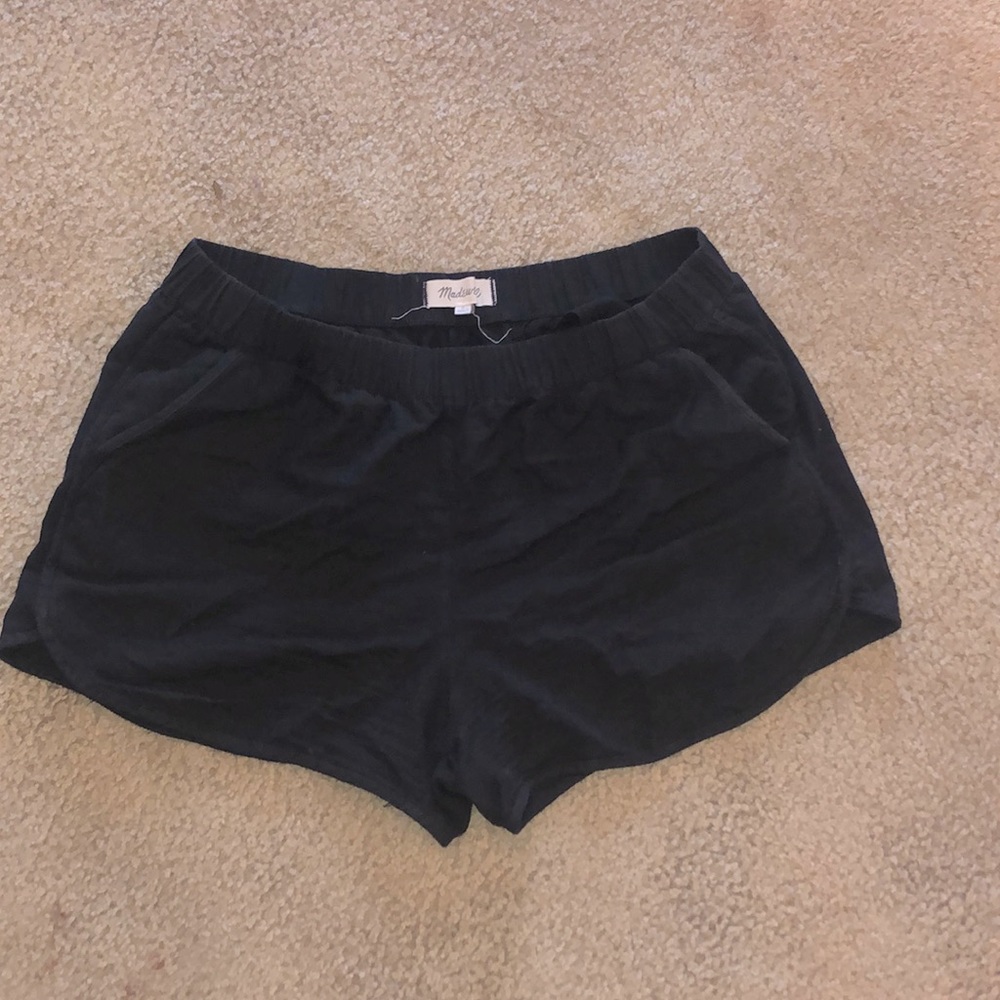 Simple and Comfy Madewell Black Shorts